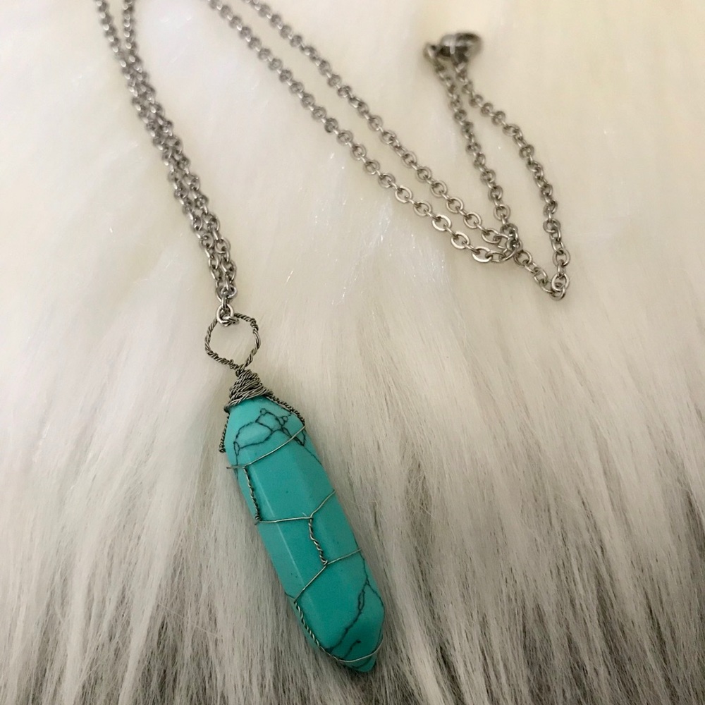 💫SALE💫 Howlite Wire Wrapped Necklace
